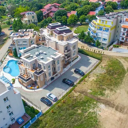 Belle Epoque Beach Лозенец